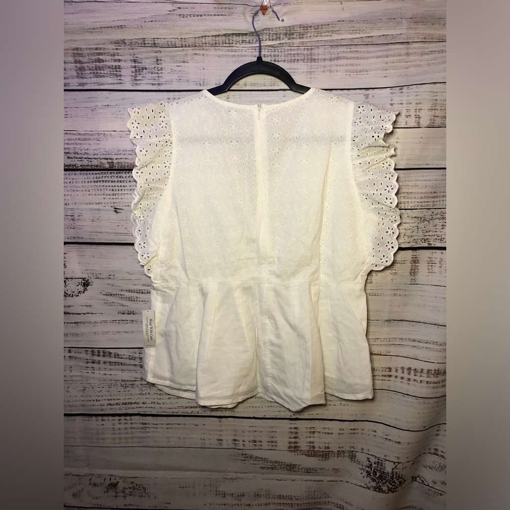 VENUS White Eyelet Ruffle Sleeve Blouse size 12 NWOT - Picture 10 of 12